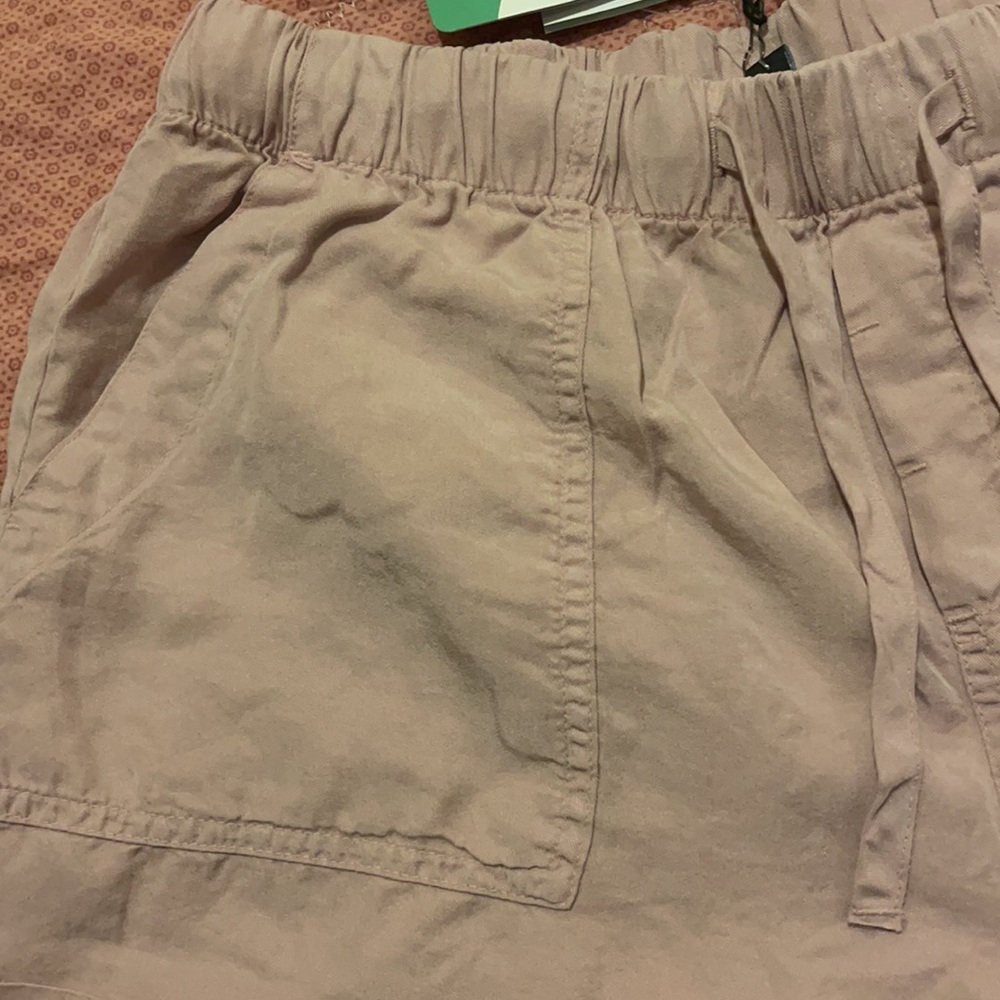 Shorts - Picture 2 of 5